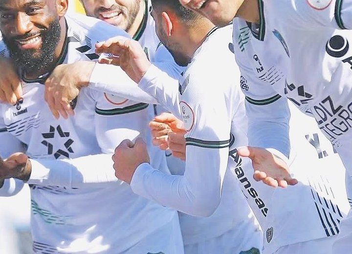 Aaron Appindangoye, le roc gabonais sacré champion en Turquie avec Kocaelispor