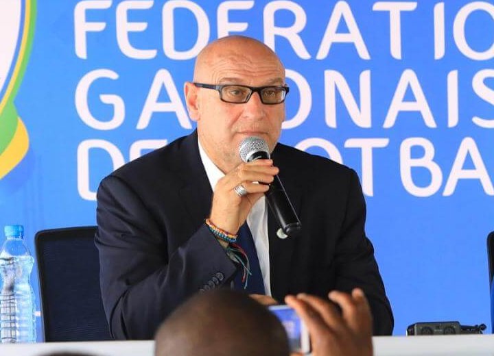 La FIFA ordonne au Gabon de payer de grosses indemnités à l'ancien coach des Panthères Patrice Neveu