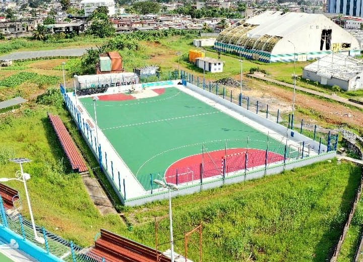 Sports universitaires : les plateaux sportifs de l'UOB enfin rénovés