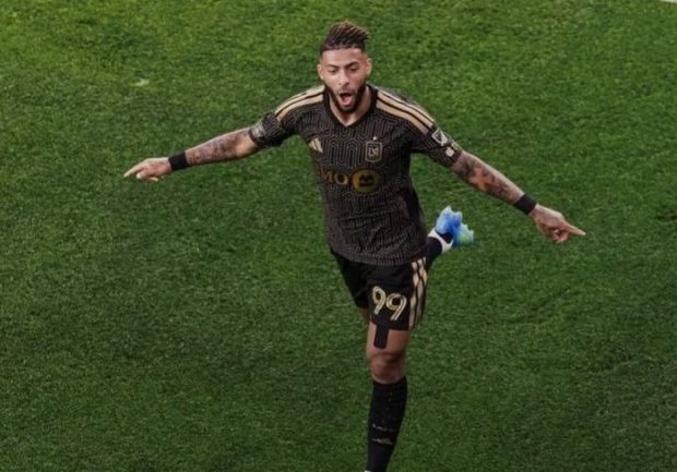 MLS : Denis Bouanga foudroie Orlando City avec un triplé historique en 8 minutes