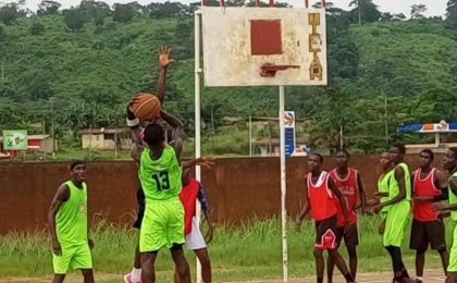 Espoir BBC, champion de la phase aller du championnat de basket-ball de la Nyanga