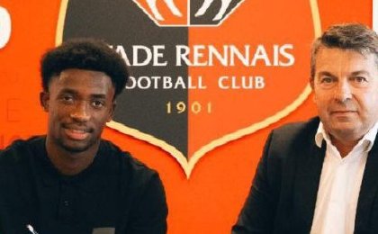 Jonathan Do Marcolino signe son premier contrat professionnel avec le Stade Rennais