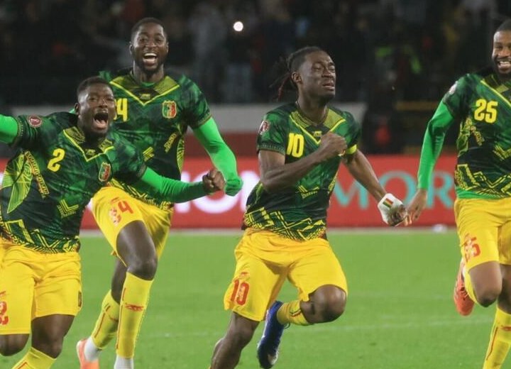 CAN 2025 : Héroïques à 10 contre 11, les Aigles du Mali renversent la Tunisie et rejoignent le Sénégal !