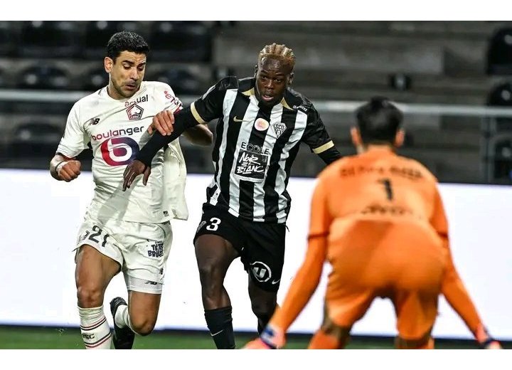 Ligue 1 : Angers SCO marque le pas, Jacques Ekomié dans le dur face à Lille