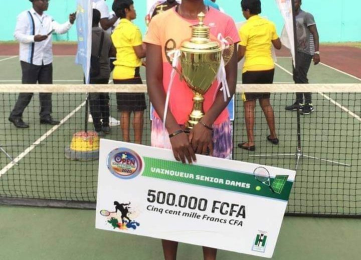 La gabonaise Celestine Avomo, reine de l'Open de tennis d'Ebolowa