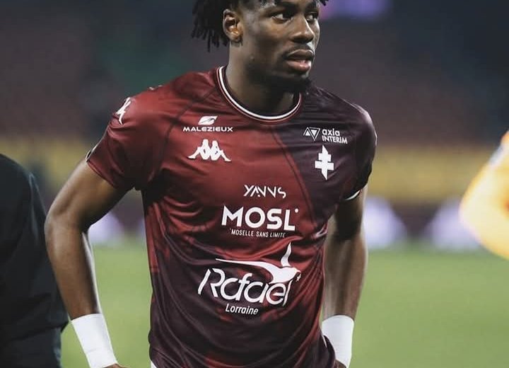 Ligue 2 : Ajaccio inflige un revers à Metz de Michel Mboula dans les derniers instants du match