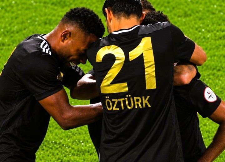 Turquie : Guélor Kanga offre à Erokspor sa première victoire de la saison face à Istanbulspor